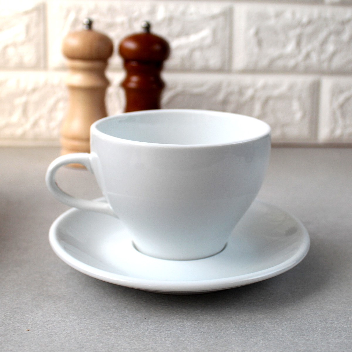 Велика біла чашка з блюдцем HLS Чашка 300 мл + блюдце (HR1303)