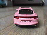 Модель автомобіля Porsche Panamera масштаб: 1:32. Іграшкова машина Порш Панамера рожевого кольору, фото 9