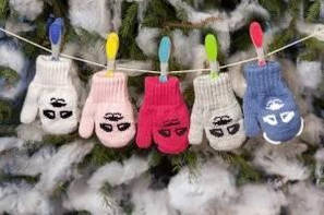 Шапки, шарфи, рукавички для дівчаток