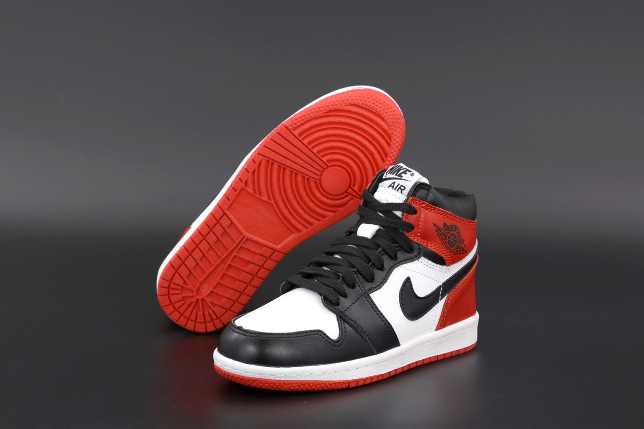 Nike Air Jordan 1 зимові кросівки в чорно-червоному кольорі