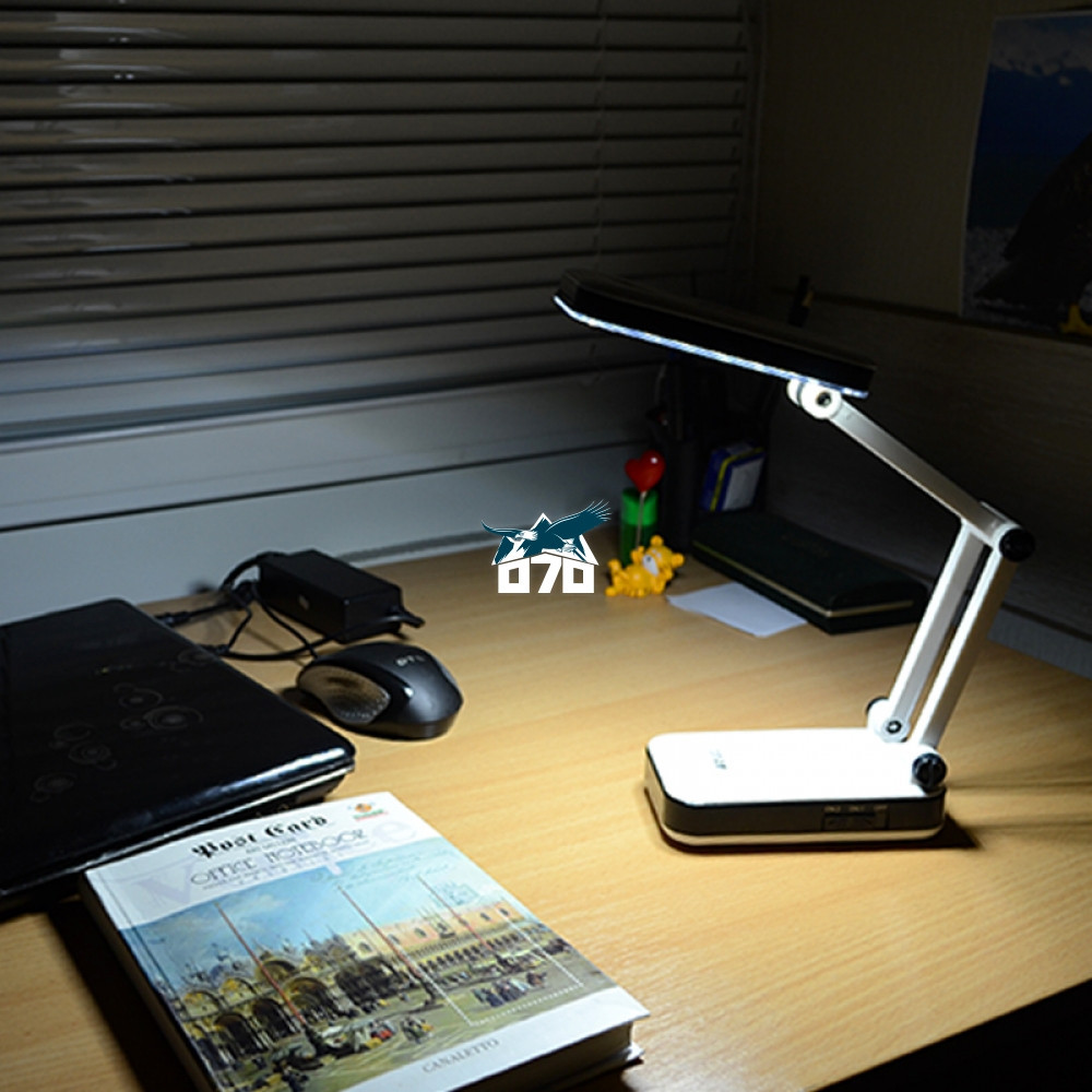 Лампа настільна LED на акумуляторі,біла настільна лампа LED-666