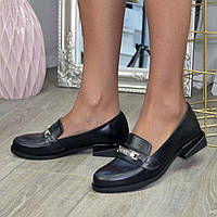 Туфлі жіночі шкіряні на низькому ходу, колір чорний