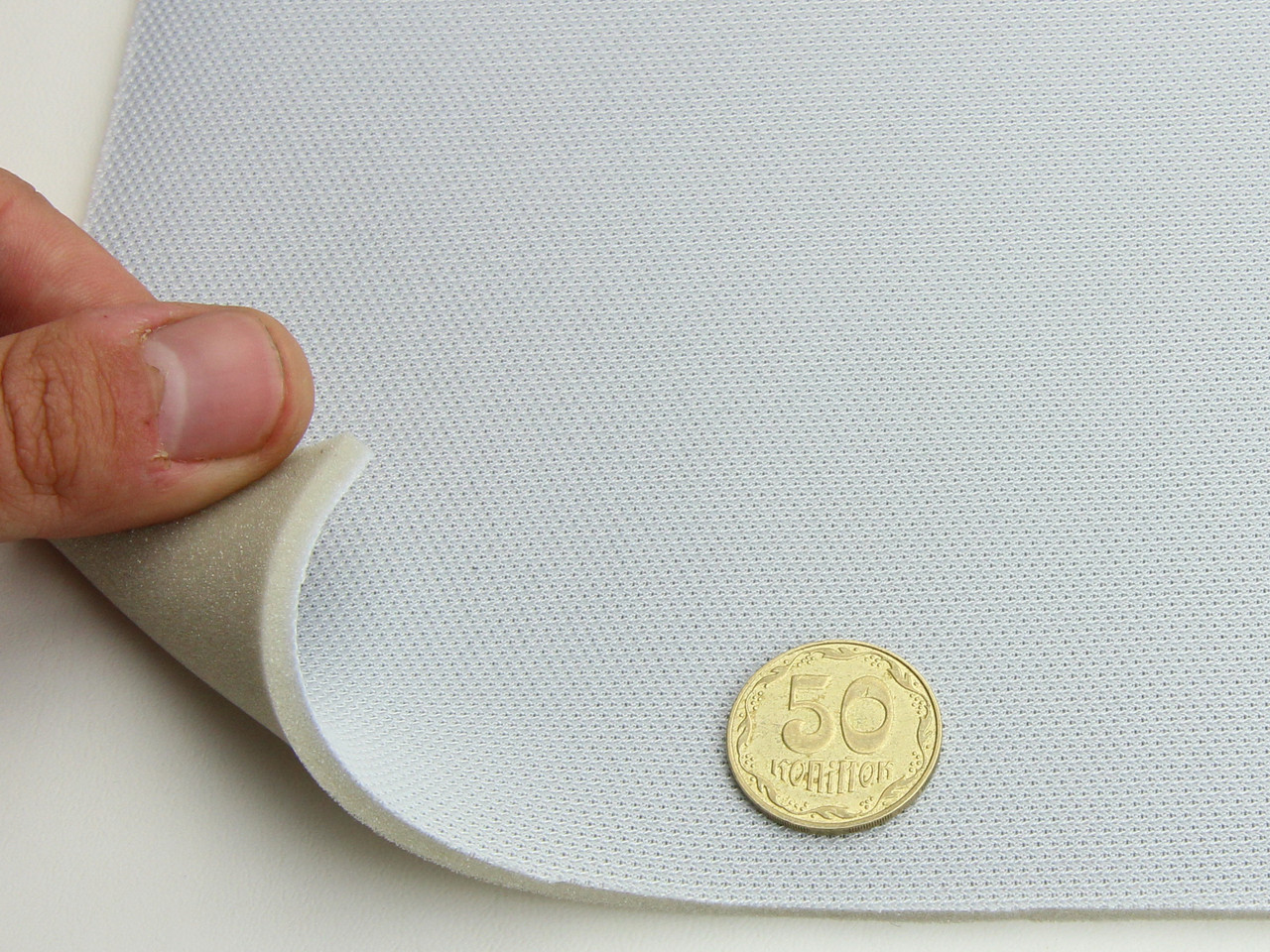 Автотканина оригінальна стельова світло-сіра (холодний відтінок TPO-1529-ns), поліестер на поролоні 4мм шир.148см, фото 1