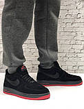 Зимові замшеві чоловічі кросівки з хутром Nike Air Force низькі "Чорні з червоною підошвою" р 41-45, фото 6