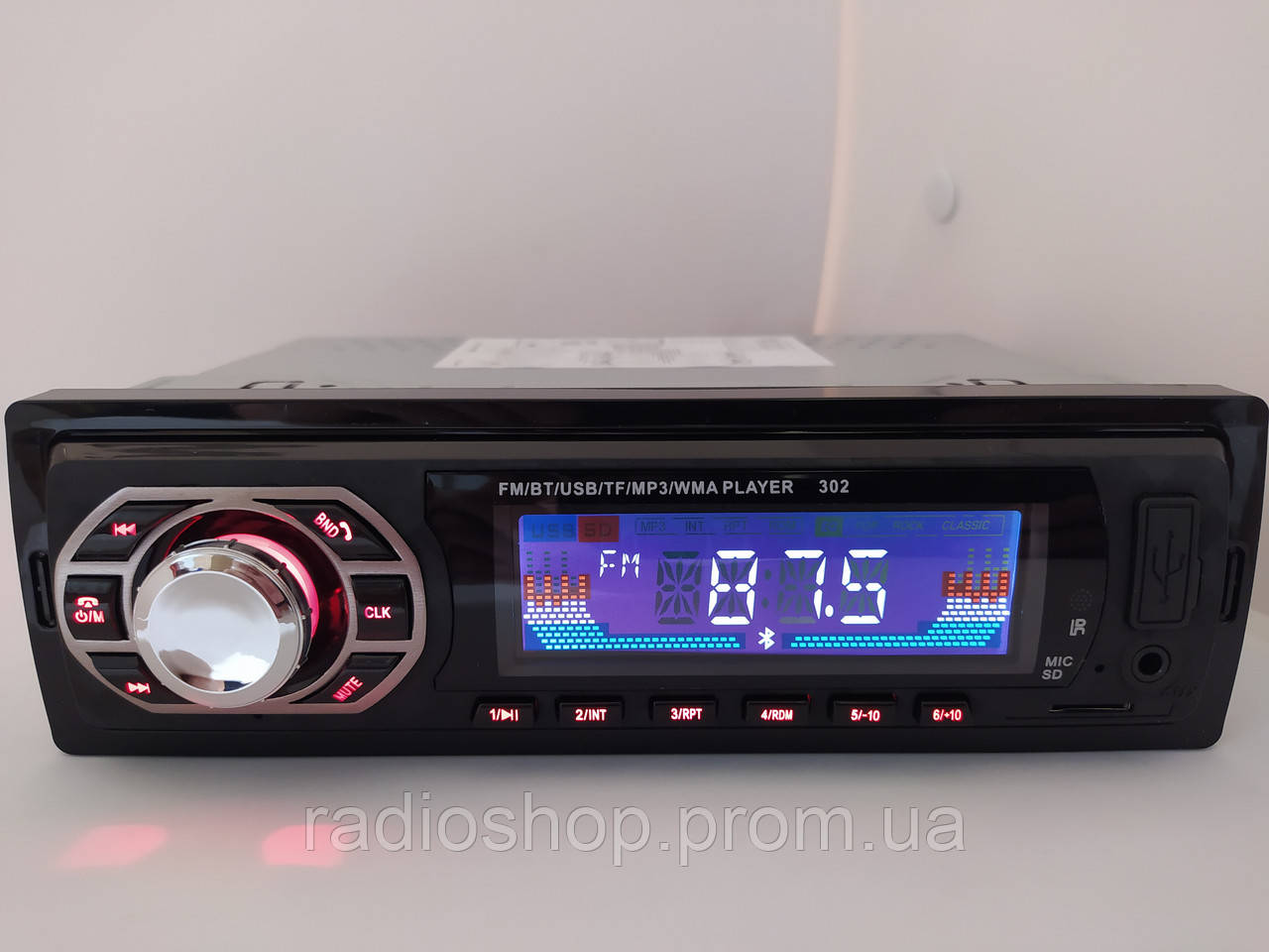 Автомагнітола 302, з Bluetooth і радіатором охолодження