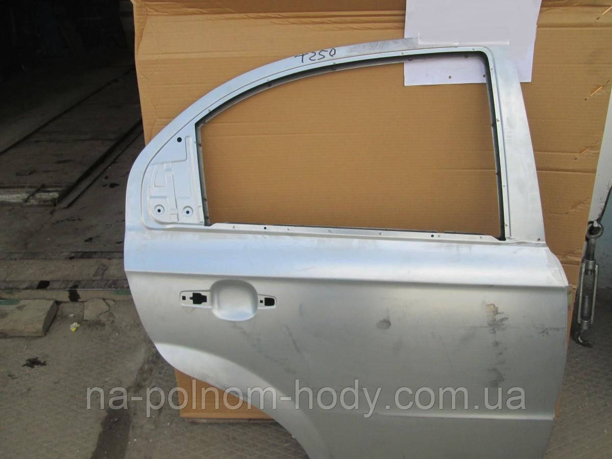 Двері задня права Chevrolet Aveo T 250 (ЗАЗ) Україна