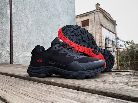 Чоловічі утеплені кросівки The North Face Gore-Tex чорні з червоним, фото 1