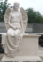 Скульптура Скорботний ангел на тумбі з мармуру