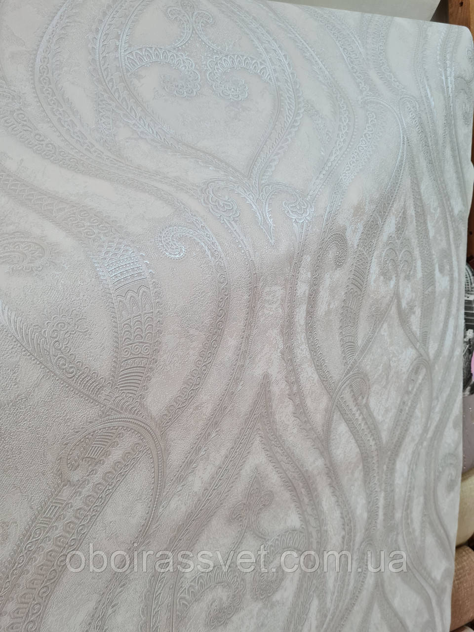 Шпалери Спірея1552-03 вініл гарячого тиснення на флізеліні, довжина 15 м ширина 1.06 м = 5 смуг по 3 м кожна