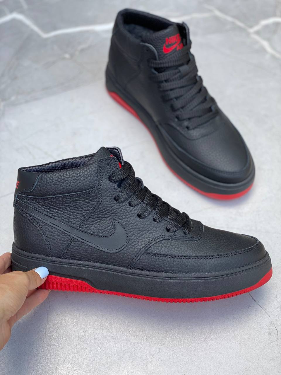 Зимові шкіряні кросівки на хутрі Nike Air Force Black 42-й розмір