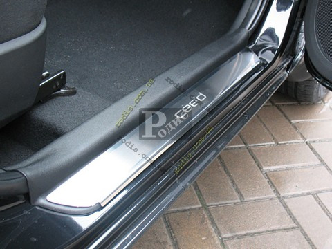 Накладки на пороги "Premium" Kia Cee'd I 5D 2006-2012 (4 шт., пластик) — Захисні накладки на пороги Кіа Сид