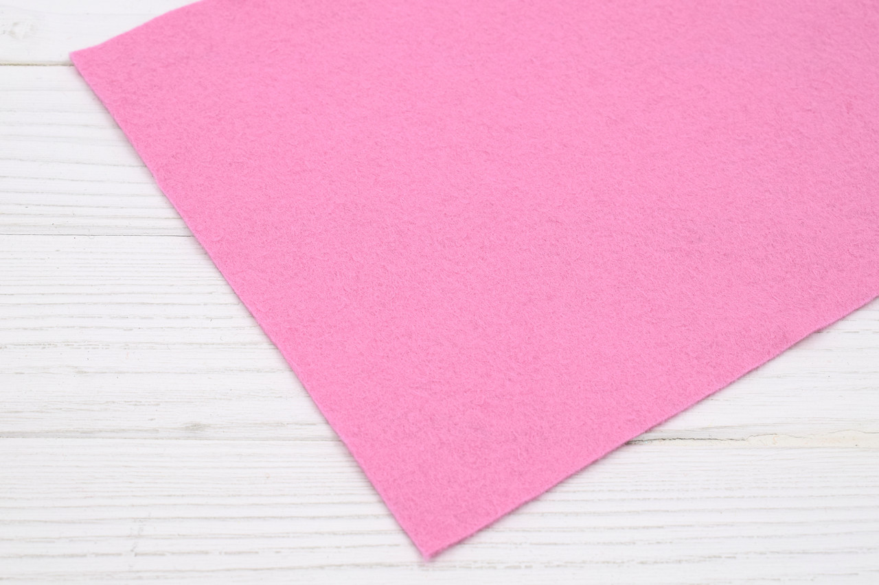 Американський м'який фетр 1,5 мм (20х30 см) - №44 Shocking Pink (0912)
