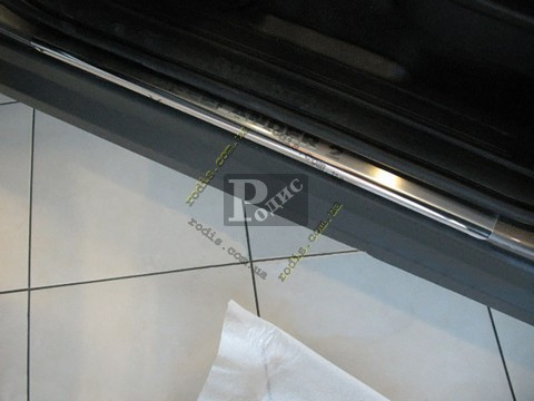 Накладки на пороги "Premium" Land Rover Freelander II 2006-2014 (4 шт.) — Захисні накладки на пороги