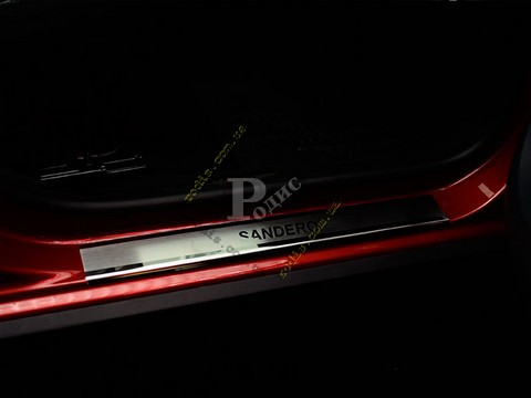 Накладки на пороги "Premium" Renault Sandero / Stepway 2007-2012/2008-2011 (4 шт.) — Захисні накладки
