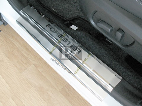 Накладки на пороги "Premium" Subaru Forester IV (SJ) 2012-2018 (8 шт., метал + пластик) — Захисні накладки на