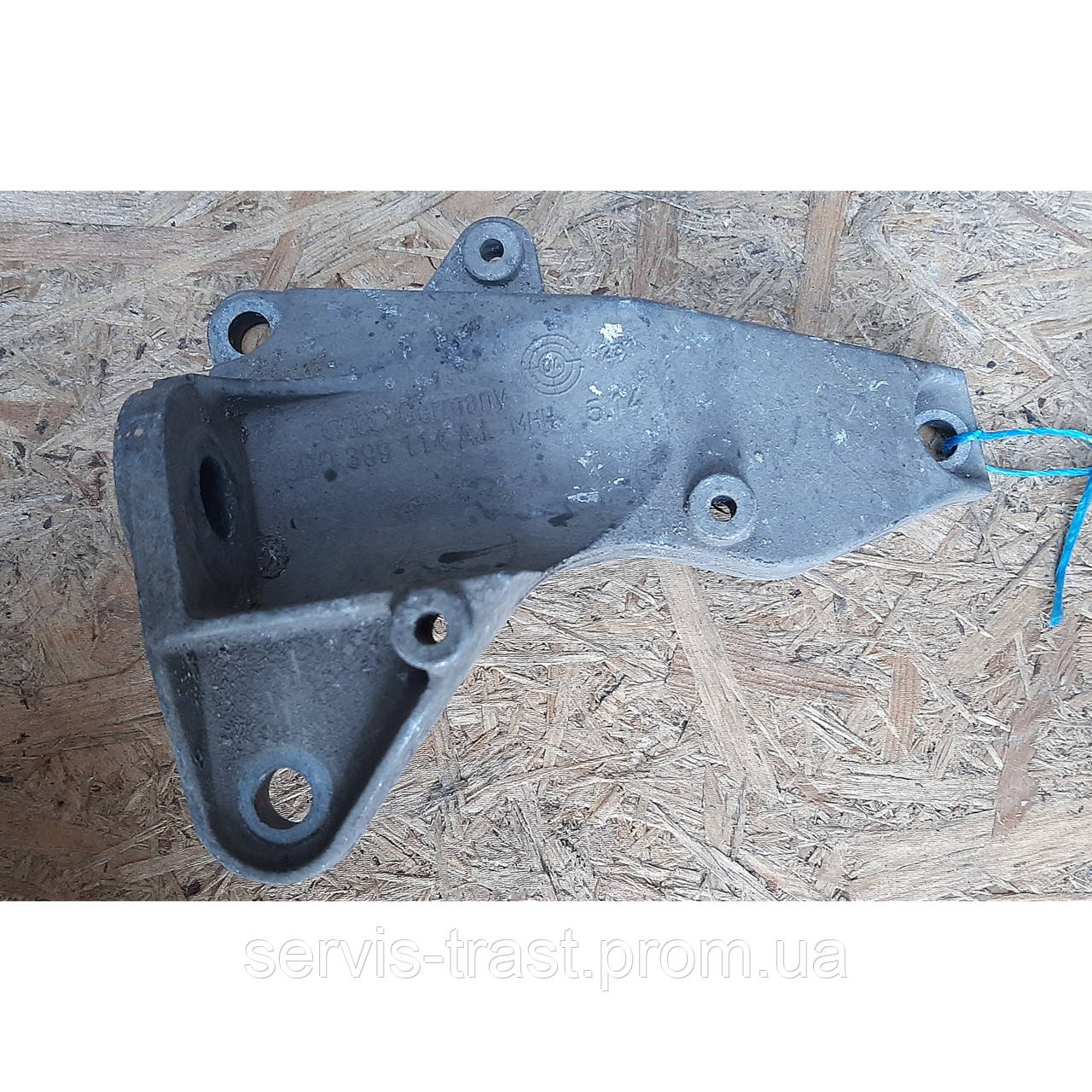 Кронштейн коробки передач Volkswagen Passat B5 1.9 TDi