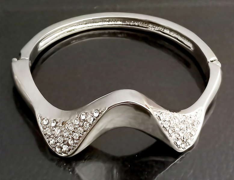 Браслет Neoglory. Родій. Діаметр: 7 см Ширина: 14 мм