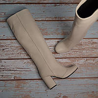 Шкіряні чоботи на широкому підборі