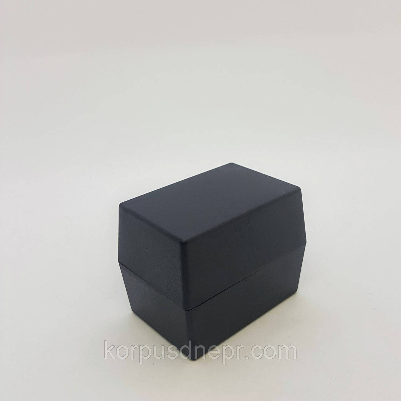 Корпус Z24B для електроніки 66х47х52