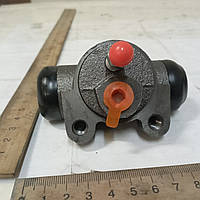 Задній робочий гальмовий циліндр 452 469 3151-3502040-20