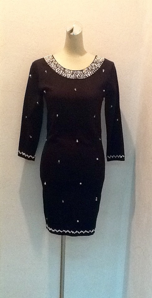 Платье женское короткое черное в жемчугах рукав 7/8 нарядное вечернее - фото 1 - id-p229471922