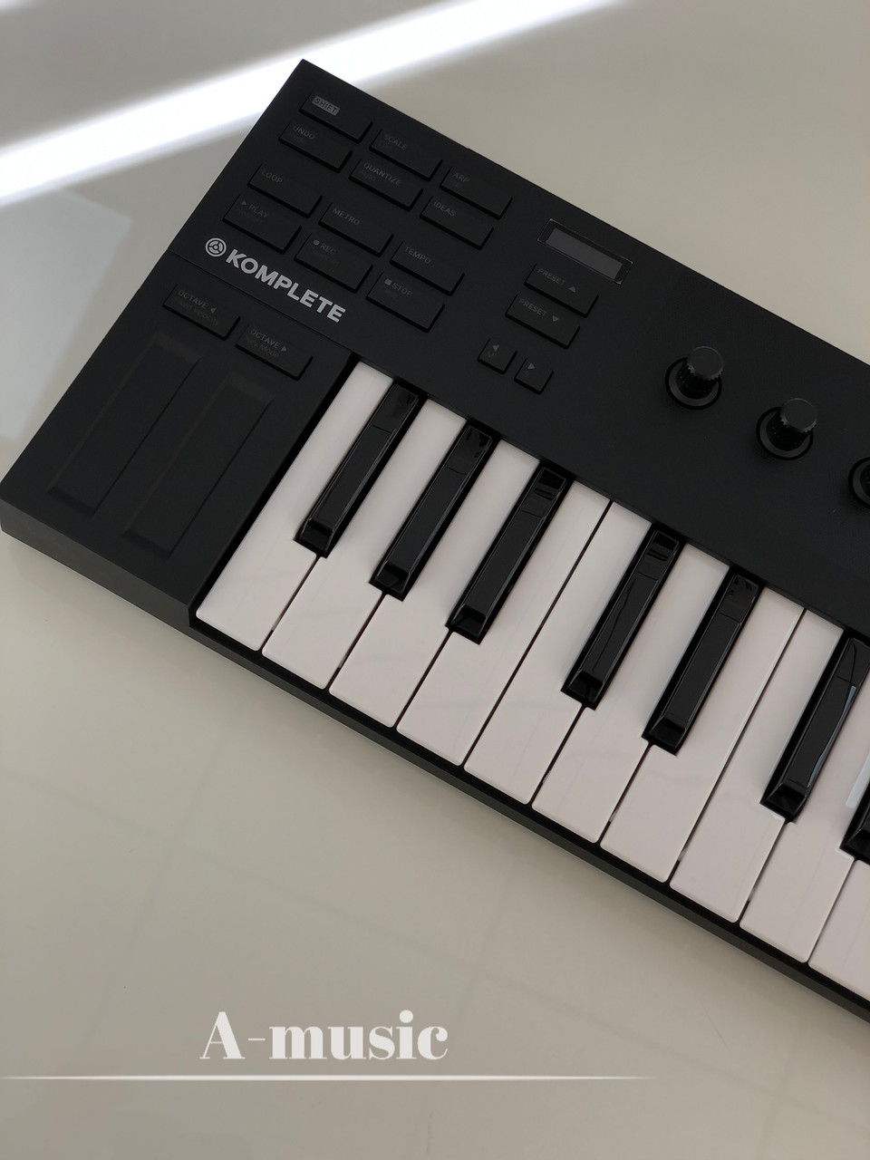 MIDI-клавиатура Native Instruments Komplete Kontrol M32 - фото 10 - id-p1489439983