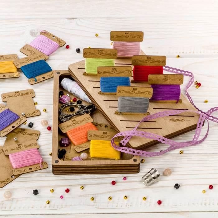 Скринька для рукоділля + 22 бобінки   FLZB(N)-053