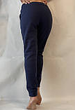 Теплі жіночі штани на флісі Зимові утеплені жіночі штани джогери на манжеті сині, фото 3