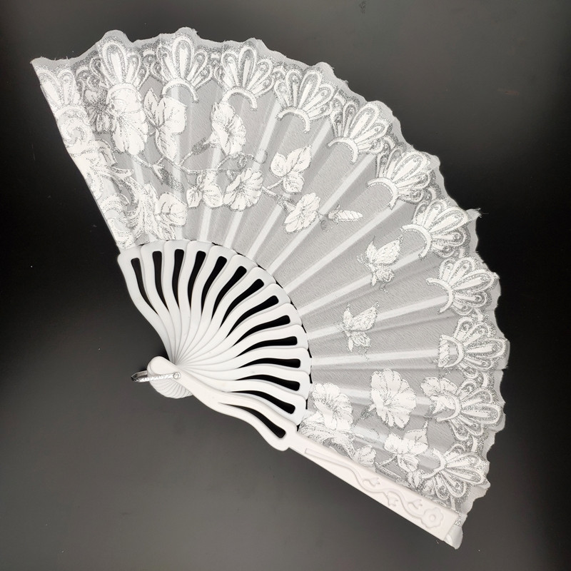 Весільне віяло біле з сріблястим візерунком 24х42 см (С3483)