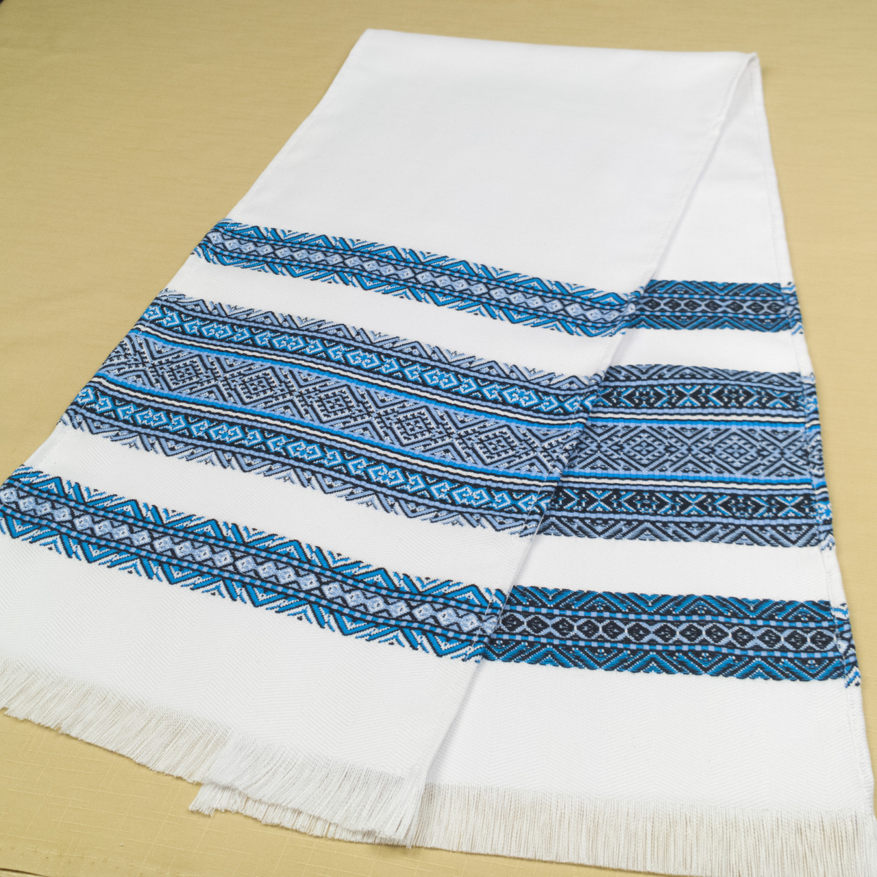 Вишитий рушник тканий 150см.