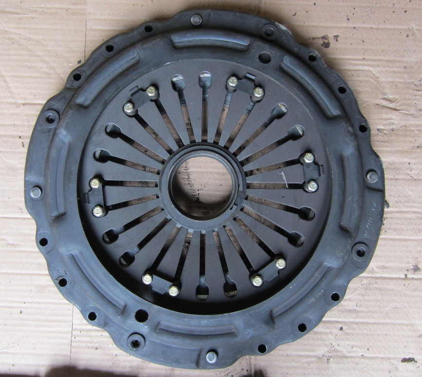 Кошик зчеплення ЯМЗ пелюсткова