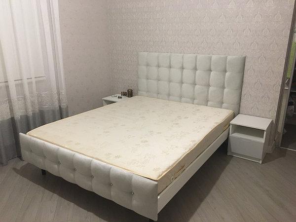 Стінова панель,узголів'я ліжка Квадро зі стразами