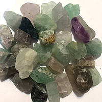 Натуральный камень галтовка крошка Флюорит не обработанный скол 16-30 мм с отверстием 22 грамм 2 шт