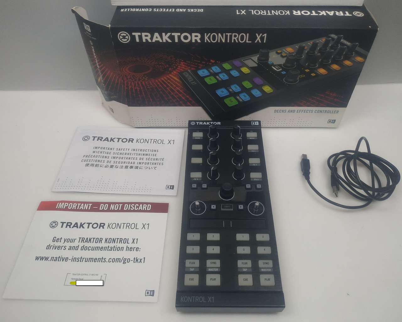Dj контролер Traktor Kontrol X1 MK2, фото 1