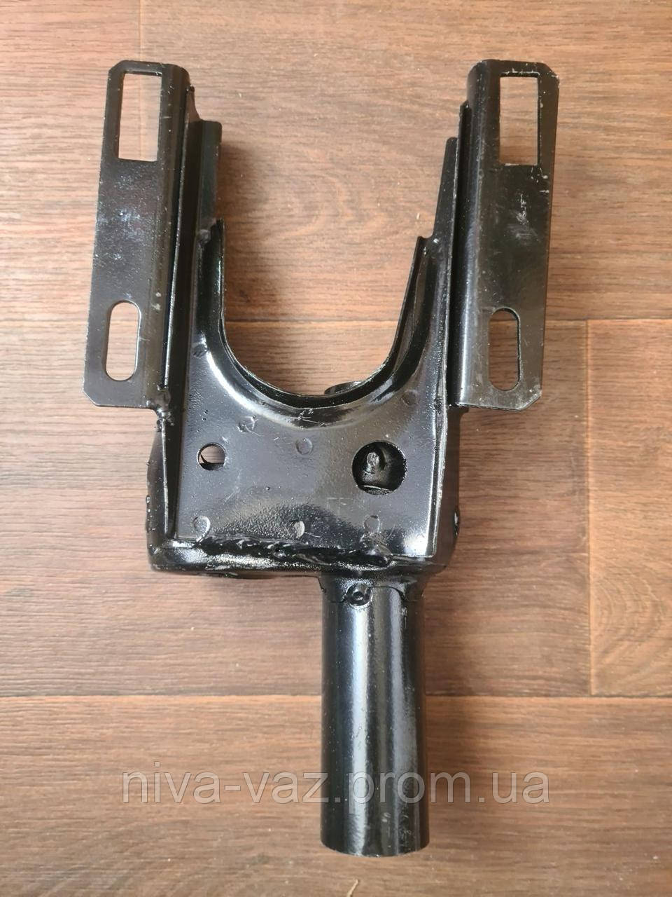Бинокль(кронштейн крепления рулевого вала) 2105-2107,Нива 2121-21214 ...