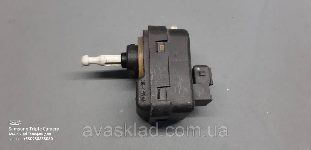 Коректор фар оригінал 89033263 VOLVO