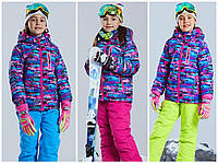 Детский костюм для катания на лыжах и сноуборде.