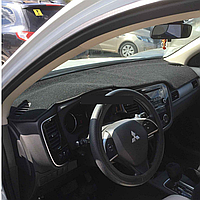 Накидка на панель приладів MITSUBISHI Outlander 3 пок. 2012+ Чохол/накидка на торпеду авто Мітсубісі Аутлендер