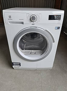 Сушка для одягу Electrolux 8 KG / EDH3887GDE