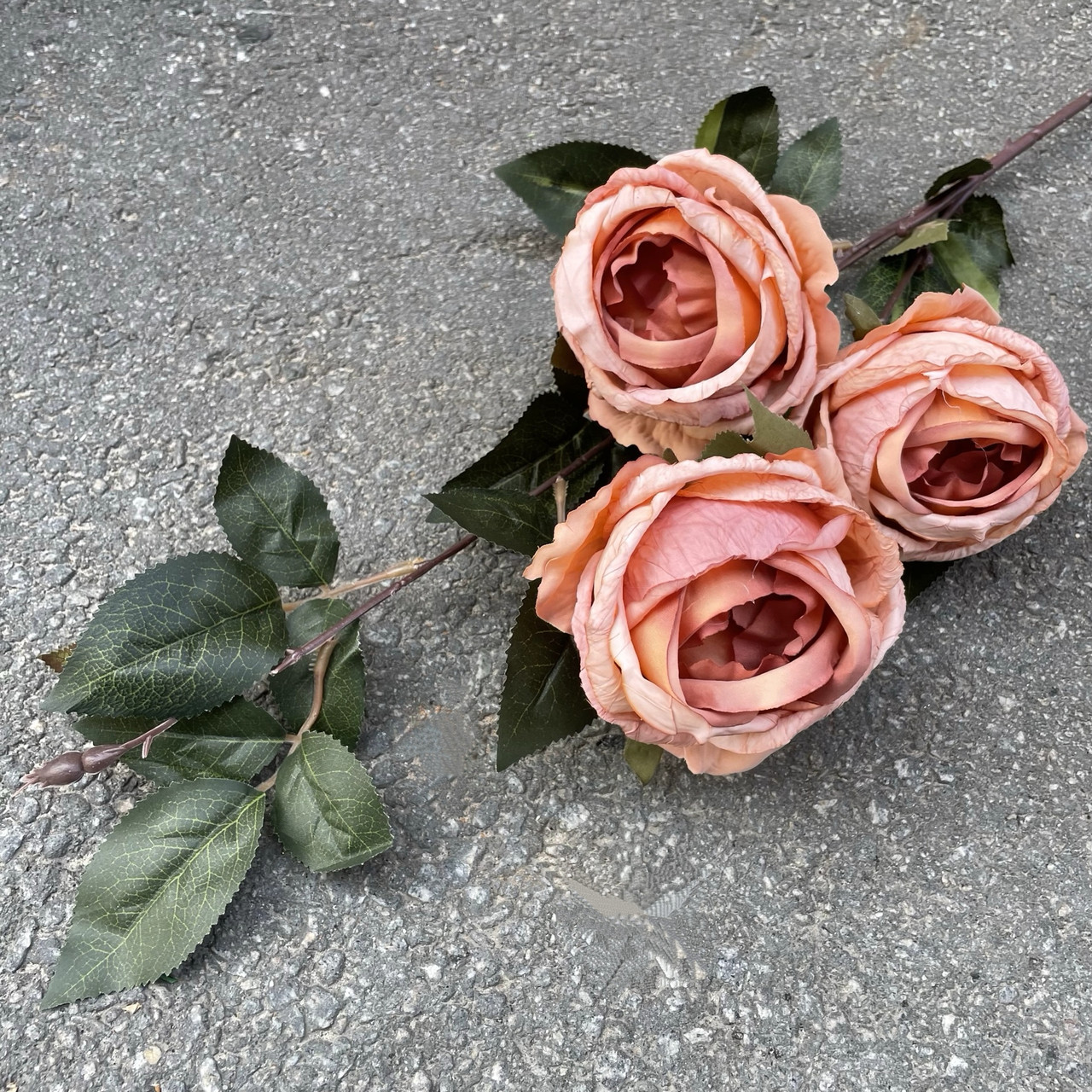 Искусственная Ветка Розы английской 3-ка 80 см. персиковый