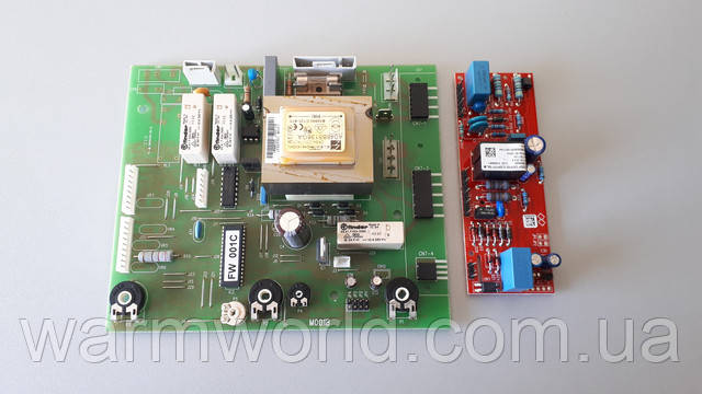 Вид плати розпалювання R10028890 разом з основною платою R10023537