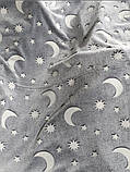 Плед Дитячий світиться в темряві День-ніч 100х135 см Покривало Мікрофібра (Сірий з зірками), фото 5