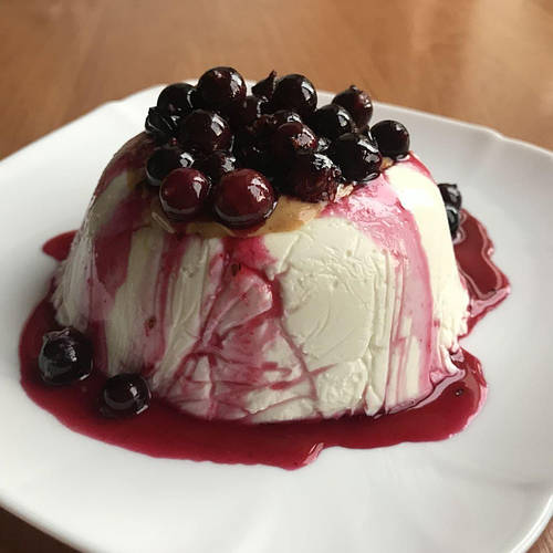 СИРНИЙ ДЕСЕРТ ЗІ СМОРОДИНОЮ 🤤