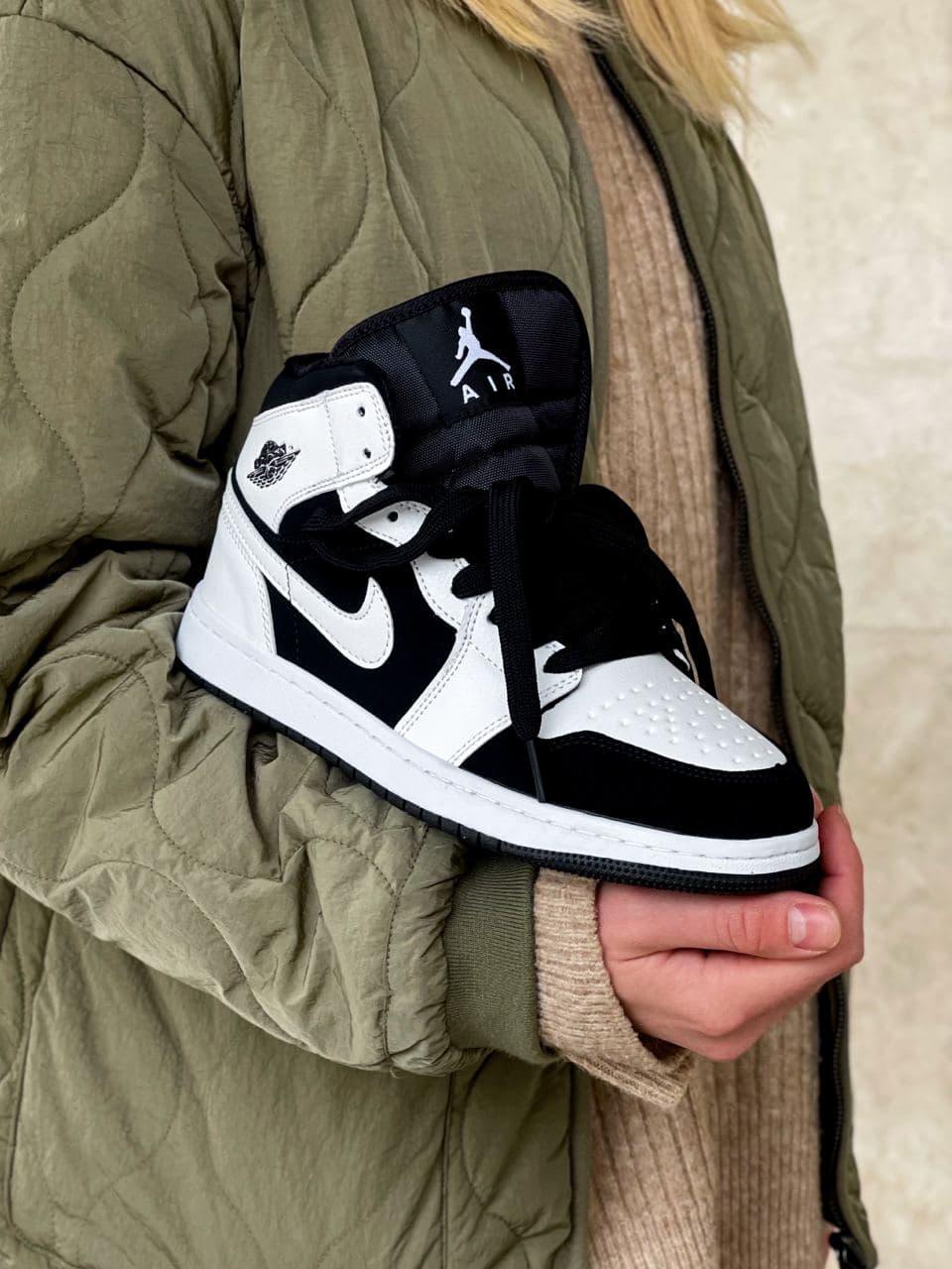 Кроссовки мужские черно-белые зимние Nike Air JORDAN 1 (07089)