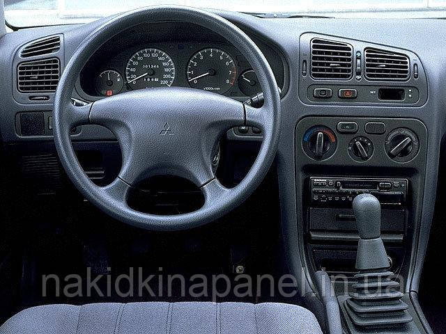 Накидка на панель приладів MITSUBISHI Galant 1992-1996, Чохол/накидка на торпеду авто Мітсубісі Галант