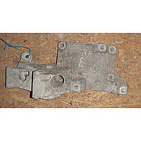 Кронштейн генератора Skoda Roomster