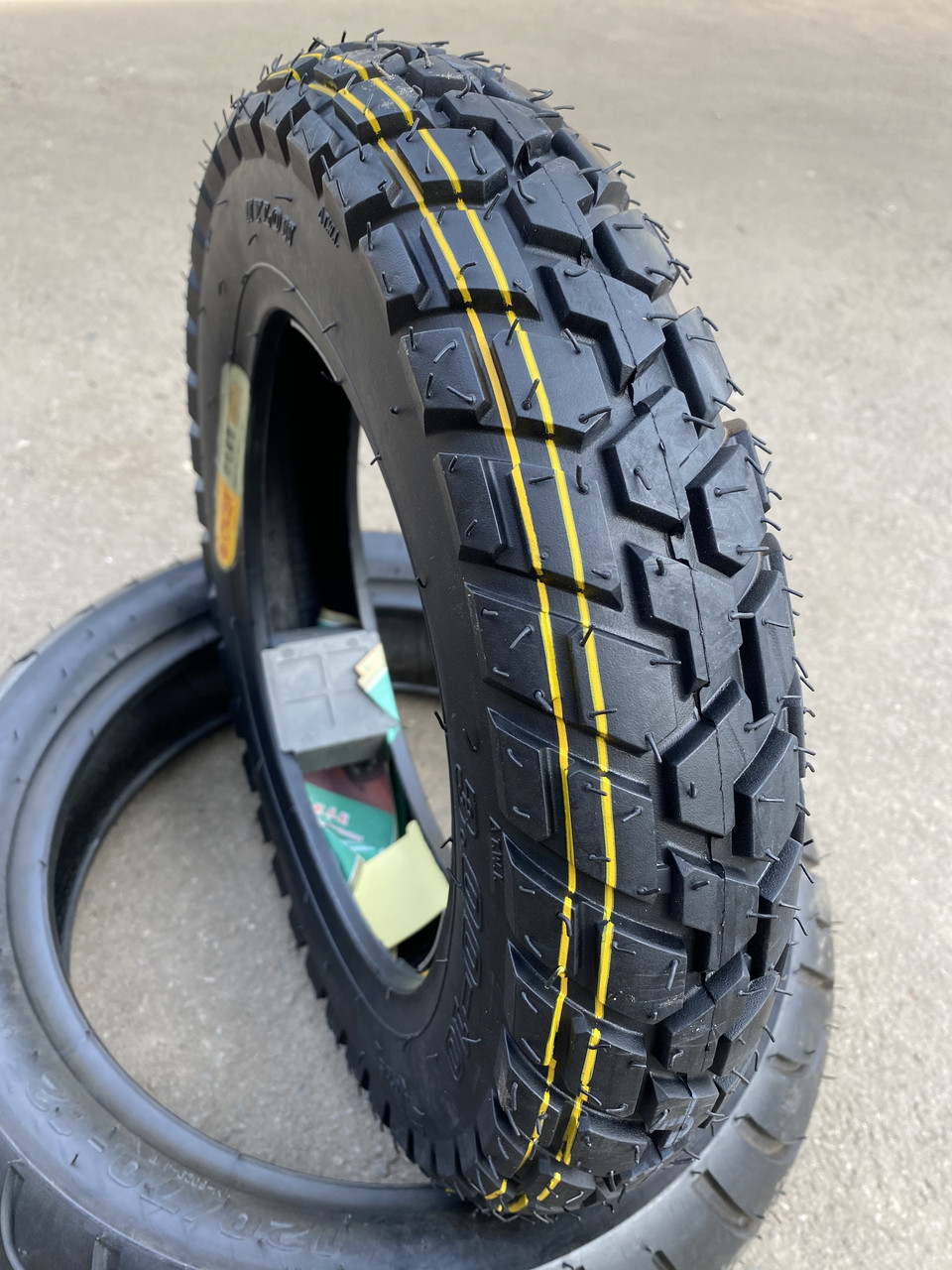 Покришка 3.00-10 6PR OCST DX-025 TL 60% каучуку