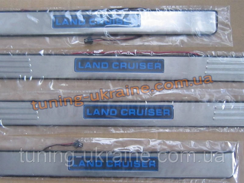 Накладки на пороги с подсветкой для Toyota Land Cruiser FJ200 - фото 2 - id-p229749735