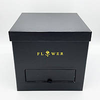 Подарочная квадратная коробка под цветы черная