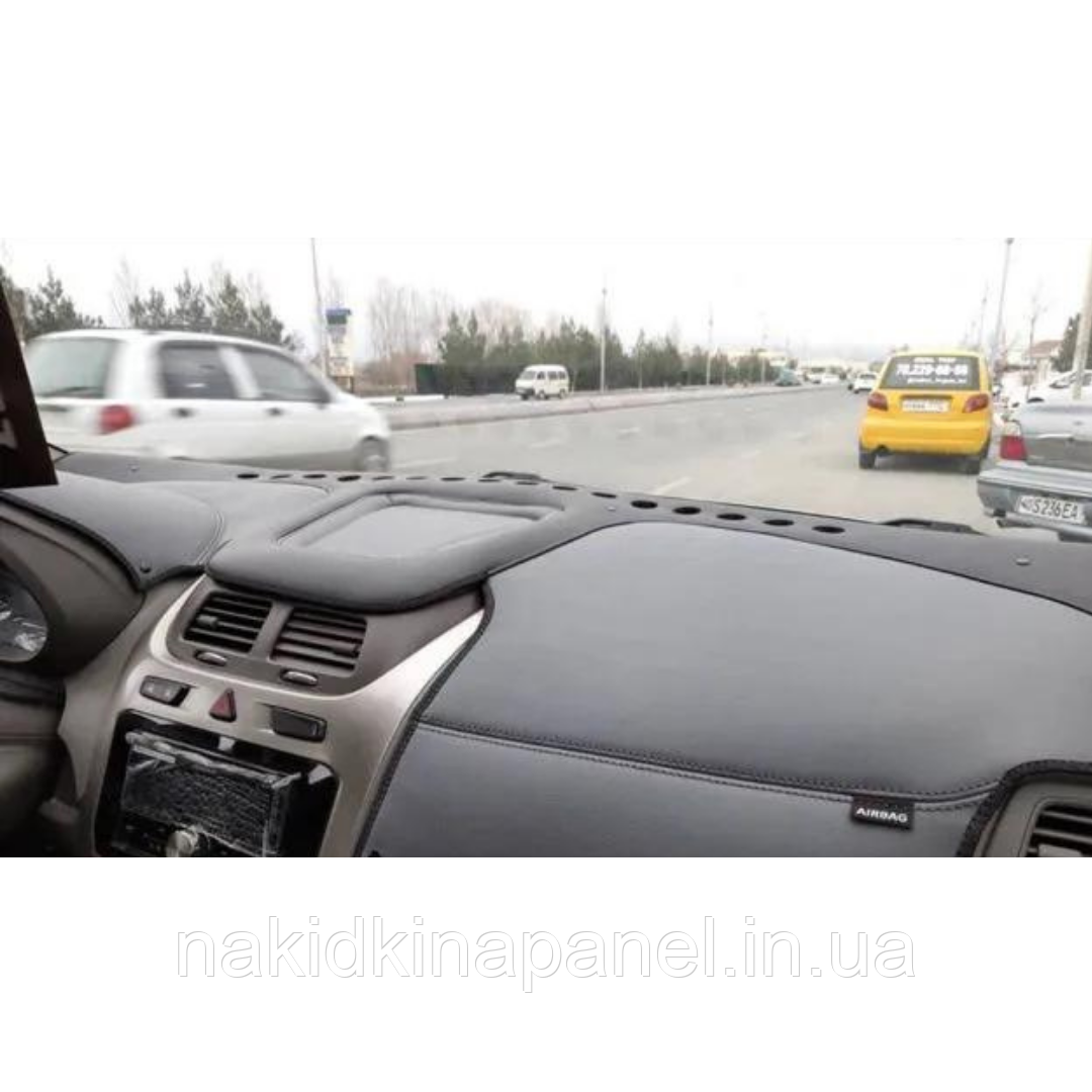 Накидка на торпеду DAEWOO Cobalt Ravon R4 2013+ Накидка на панель приладів Деу, фото 1